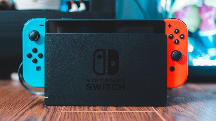 does nintendo switch come with games inside